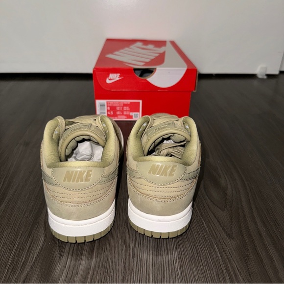 Nike Dunk Low Premium MF Neutral Olive/Sail Sneakers Women’s size 6 New in Box - Picture 7 of 13